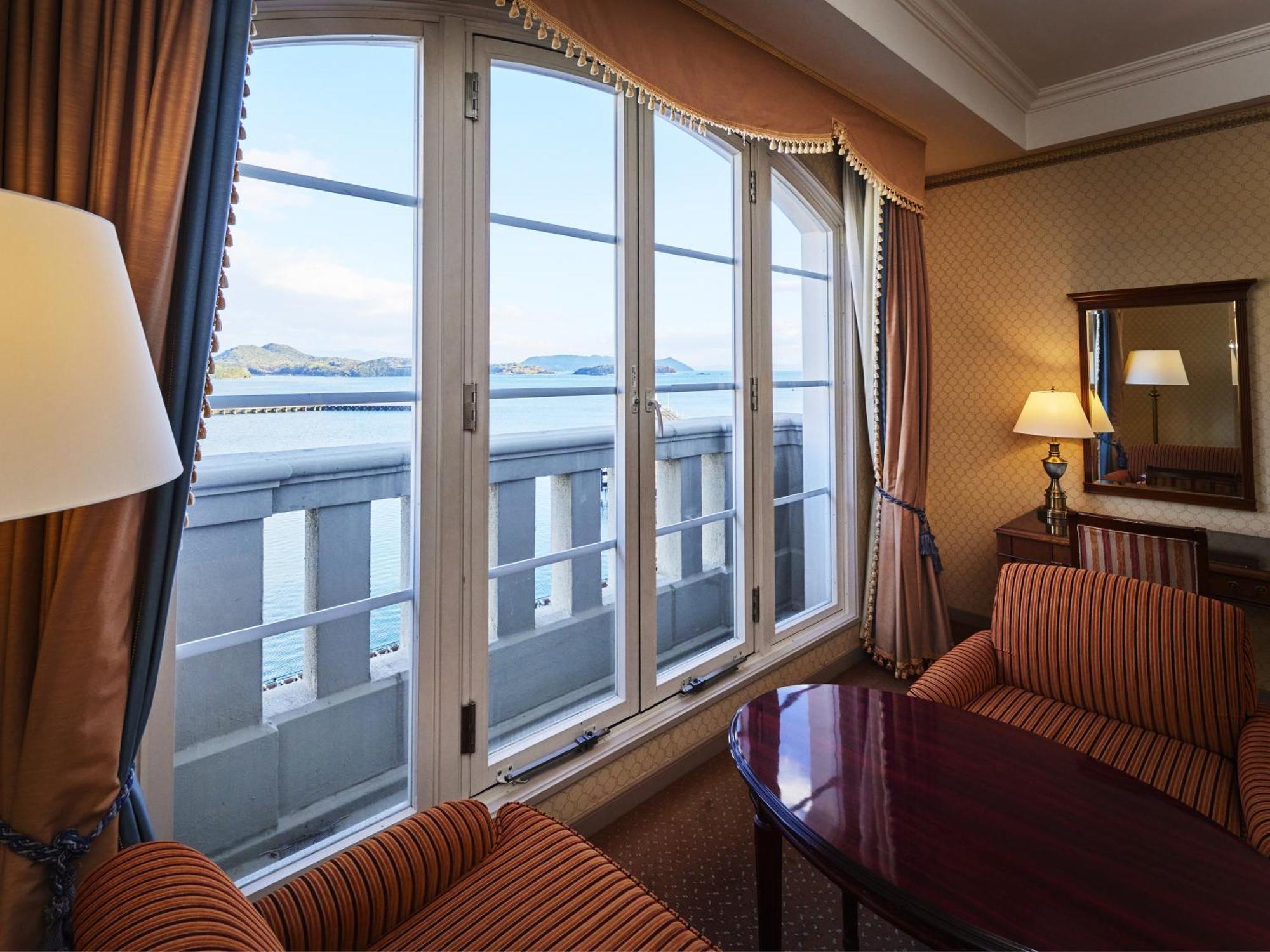Hotel Den Haag Huis Ten Bosch Sasebo Ngoại thất bức ảnh A suite at the hotel